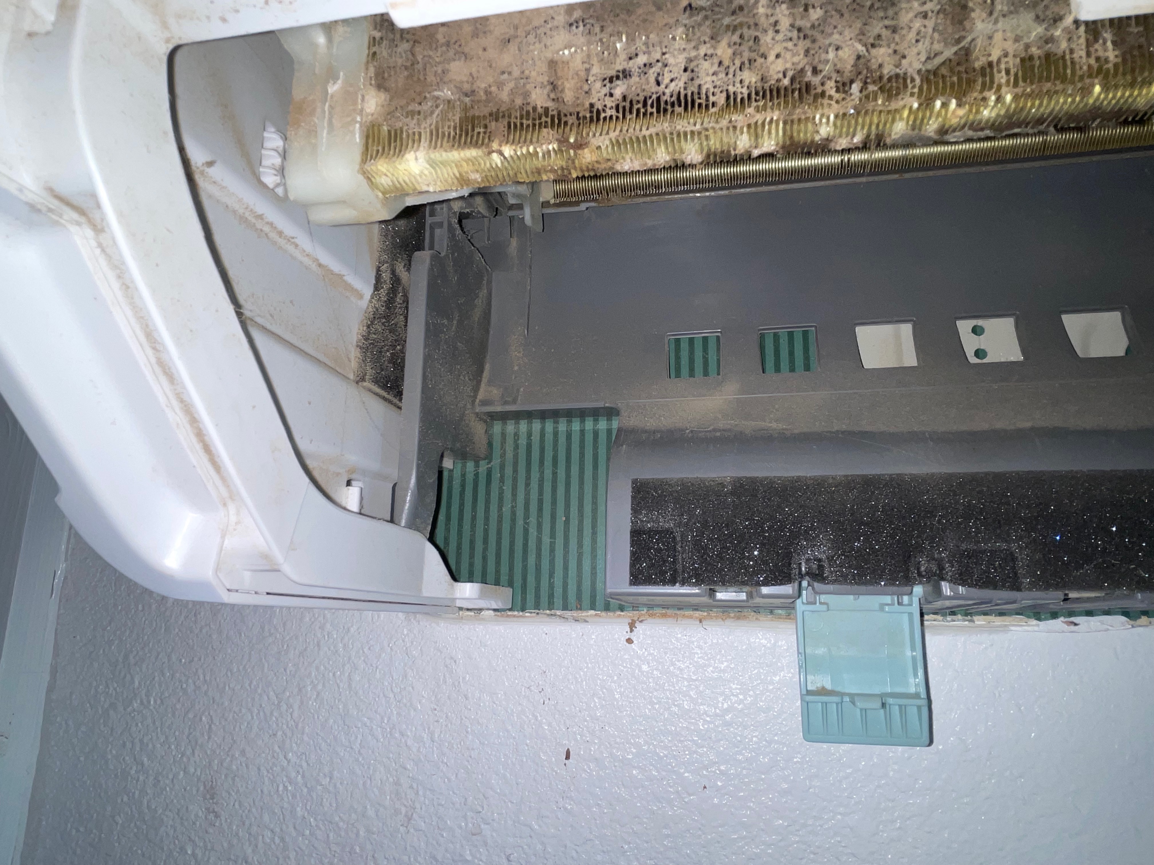 Mini split coil close up before deep cleaning – Vancouver, WA